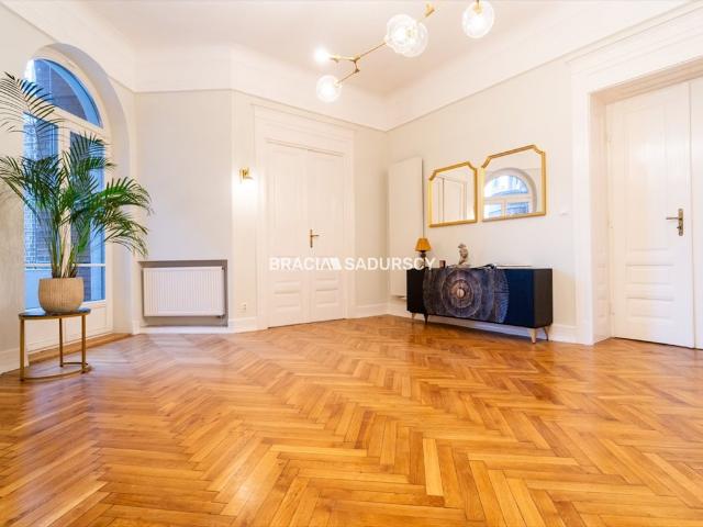 Wynajmę prestiżowe 103 m² w secesyjnej kamienicy w Krakowie