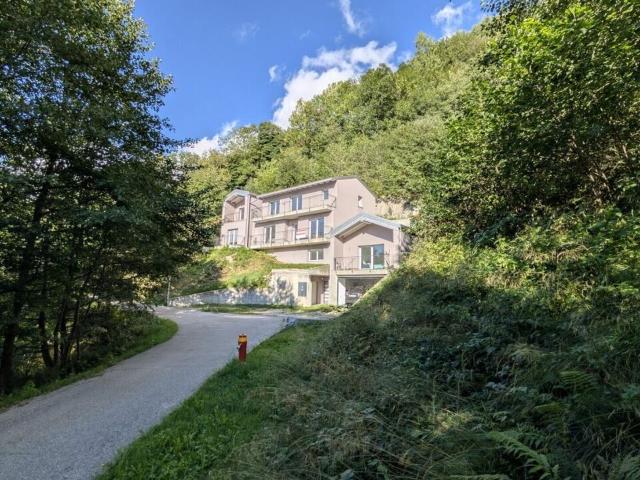 Prestige und Natur in perfekter Harmonie Die Residenz, die Eleganz und Ruhe vereint