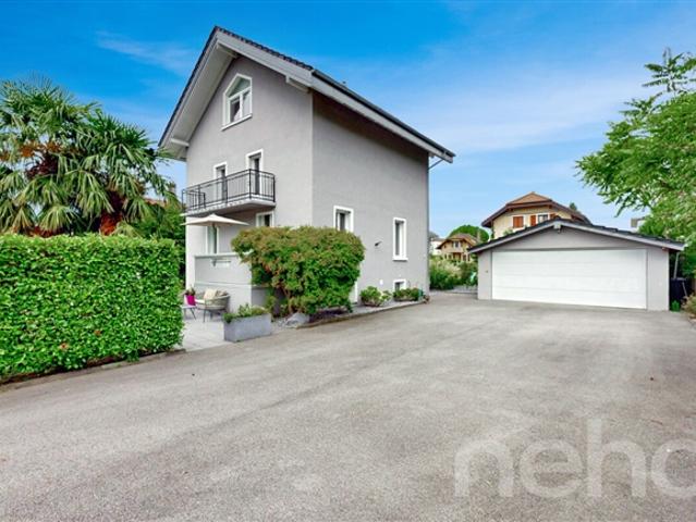 Prestigeträchtige Architektenvilla Wohngegend
