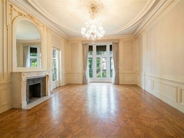 Prestigevoller Meisterhaus mit 9.5 Zimmern