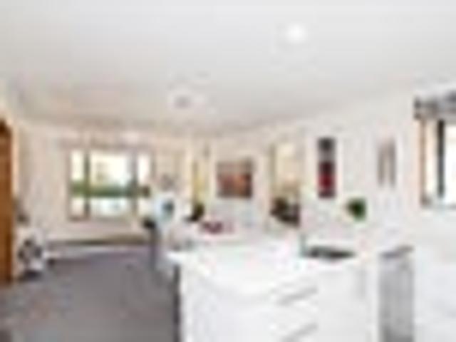 Prestigious Windsor location a home to love