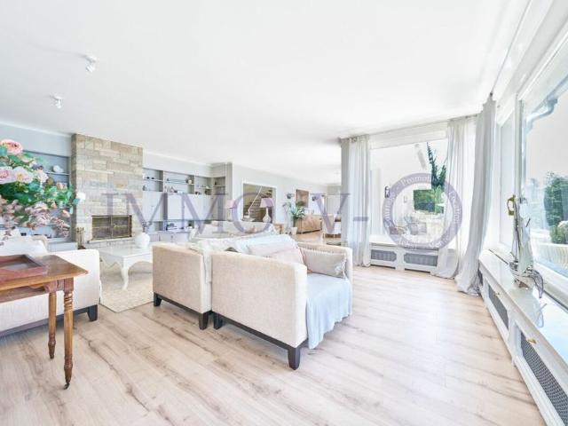 PRESTIGIOUS WITH POOL AND PANORAMIC VIEW FURNISHED