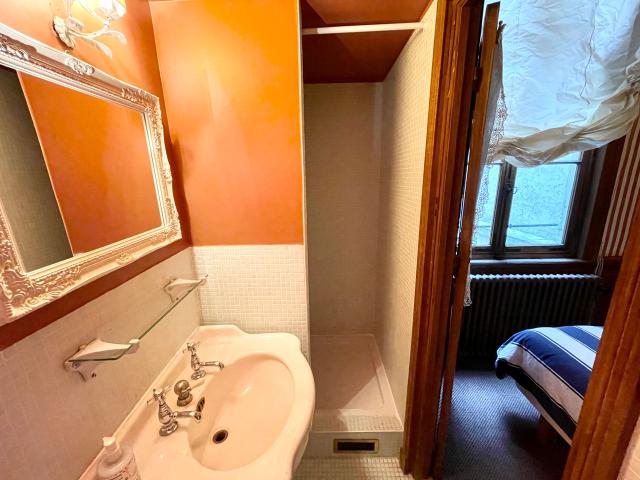 Prestigious Apartment in a Historic Building on the Famous Île Saint Louis, Paris Amsterdam Apartments for Rent