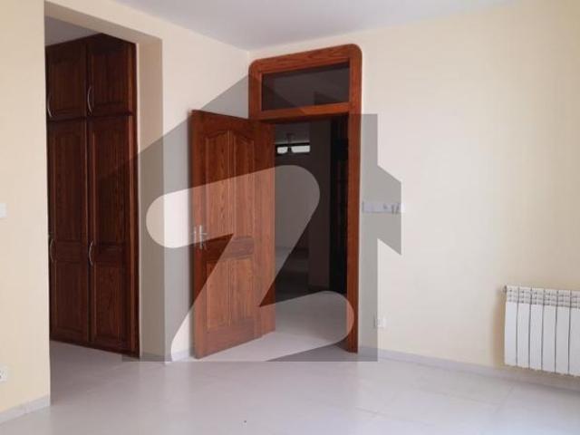 Prestigious Hill Road Residence House for Rent F 6 Islamabad | 6 Bedrooms | Ideal for Diplomats & Executives F 6