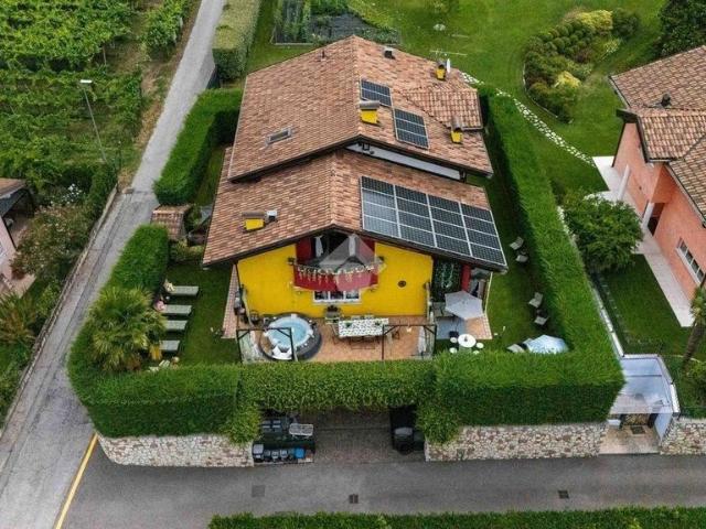 Prestigiosa villa di 400 mq, Via Grebeni, 52, Besenello, Provincia di Trento, Trentino Alto Adige
