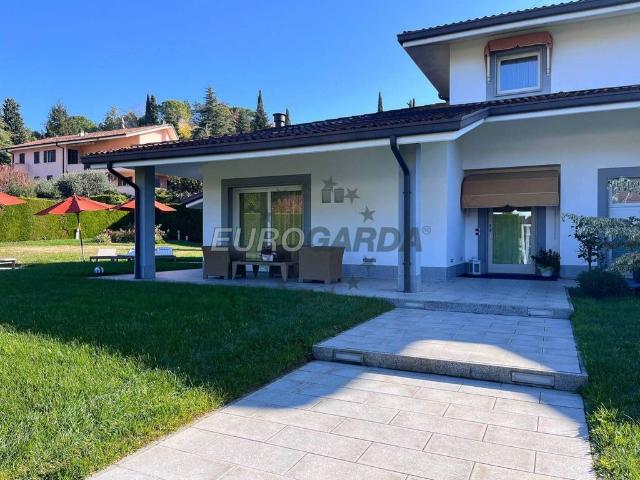 Prestigiosa villa di 420 mq in vendita, Via Valfiorita, Negrar, Verona, Veneto