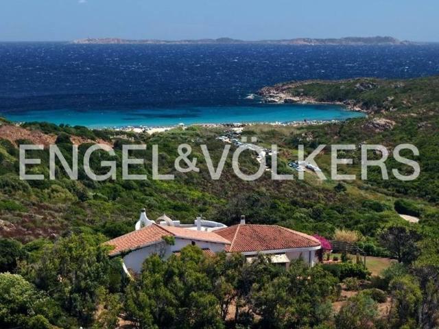 Prestigiosa villa di 430 mq in vendita Santa Teresa Gallura, Italia