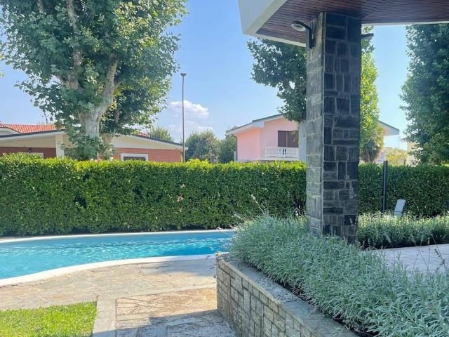 Prestigiosa villa di 440 mq in vendita Viale delle Acacie, 3, Vinovo, Provincia di Torino, Piemonte