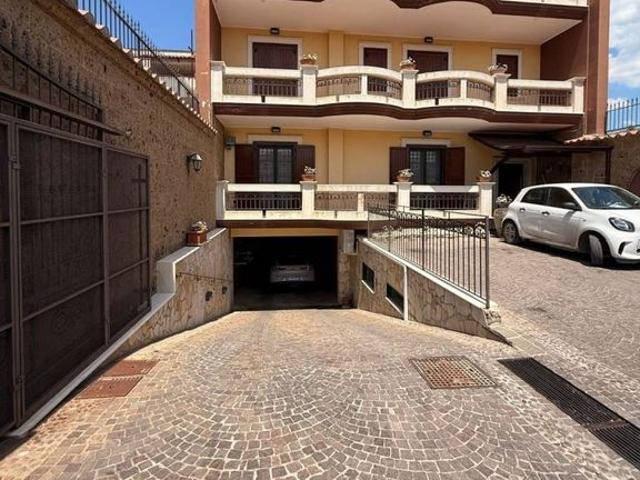 Prestigiosa villa di 442 mq in vendita, Via Ficucella, Maddaloni, Caserta, Campania