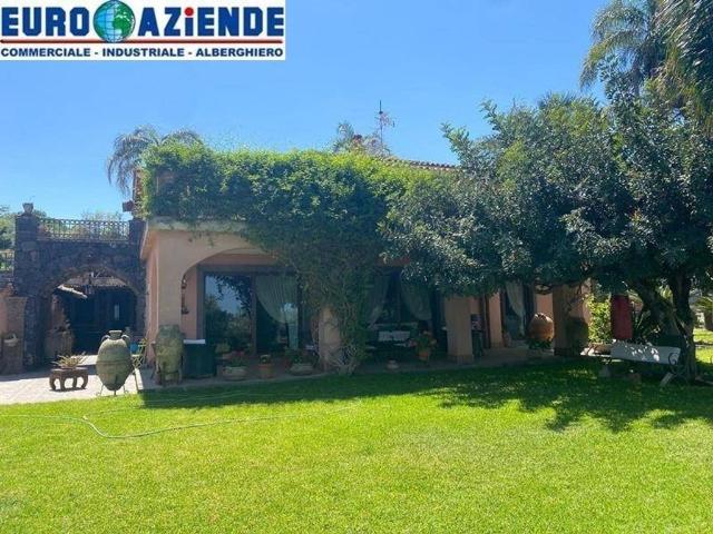 Prestigiosa villa di 450 mq in vendita Aci Catena, Sicilia