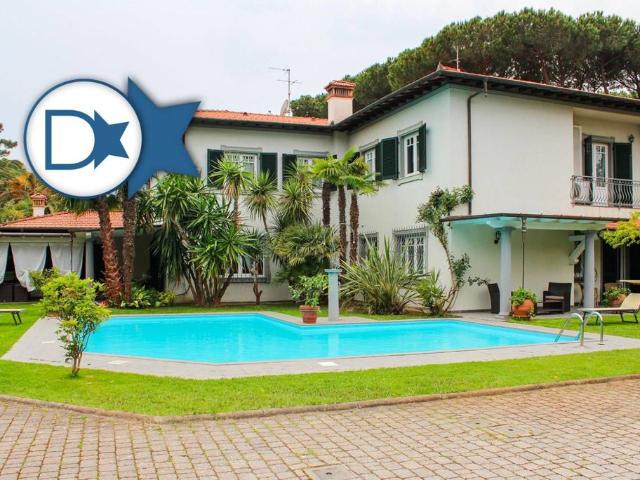 Prestigiosa villa di 451 mq in vendita, Via Giuseppe Mazzini, 113, Forte dei Marmi, Lucca, Toscana