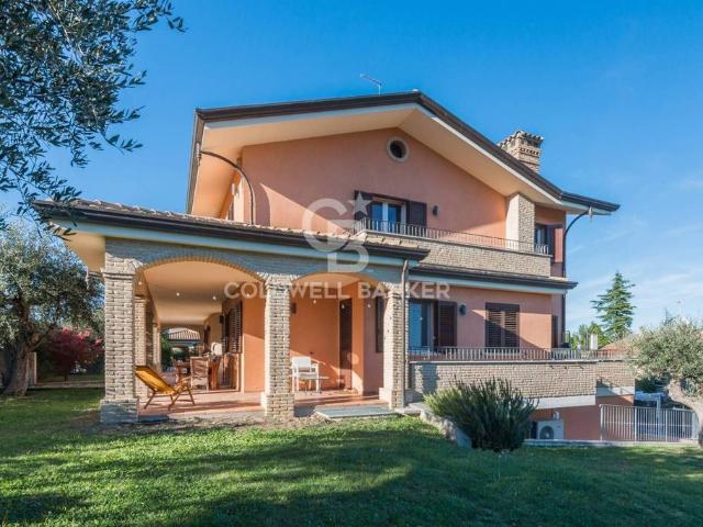 Prestigiosa villa di 457 mq in vendita, Via Saragat, 20, Montescudo, Rimini, Emilia Romagna