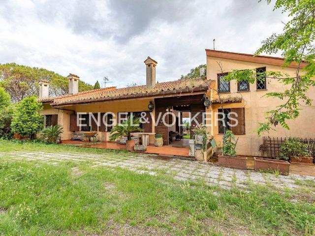 Prestigiosa villa di 500 mq in vendita, Via della Marcigliana, Roma, Lazio