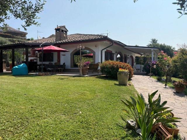 Prestigiosa villa di 510 mq in vendita Via degli Olivi, 2, Castelnuovo di Porto, Lazio