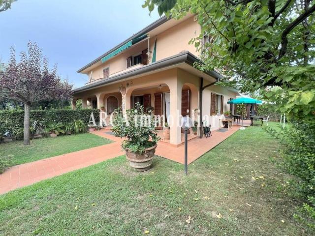 Prestigiosa villa di 51 mq in vendita, Pietrasanta, Toscana