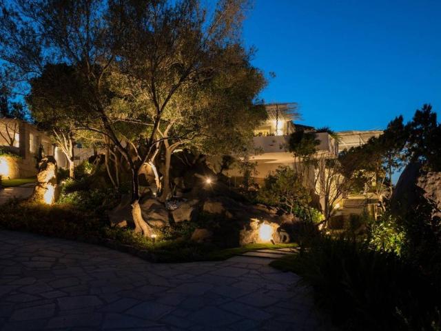 Prestigiosa villa di 575 mq in affitto, Via Aldia Manna, Olbia, Sardegna