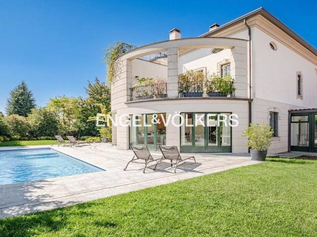 Prestigiosa villa di 600 mq in vendita Via Mario Preda, 12, Verano Brianza, Monza e Brianza, Lombardia