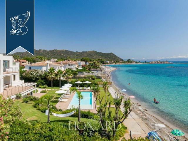 Prestigiosa villa di 600 mq in vendita, Pula, Italia