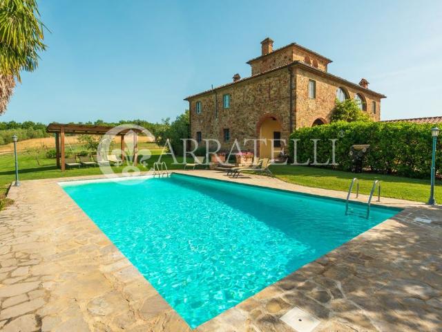 Prestigiosa villa di 644 mq in vendita Sinalunga, Toscana