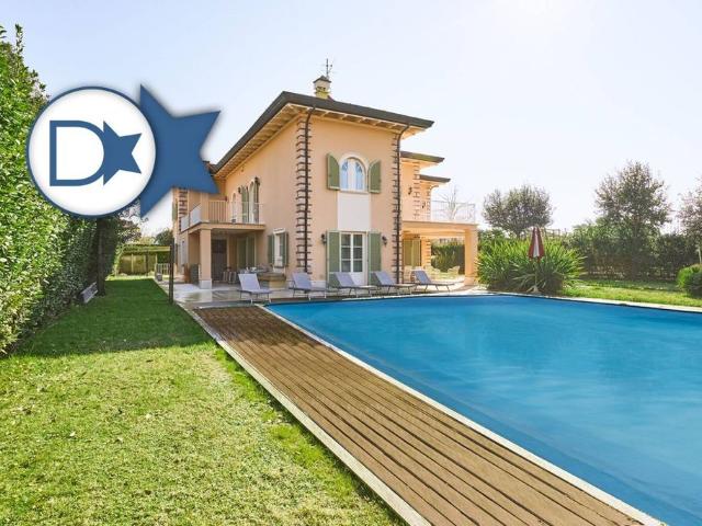 Prestigiosa villa di 650 mq in vendita Via Pietro Leopoldo 1, 10, Forte dei Marmi, Lucca, Toscana