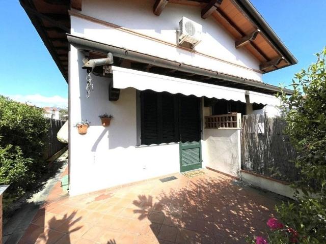 Prestigiosa villa di 66 mq in vendita, Via Torino, 56, Pietrasanta, Toscana