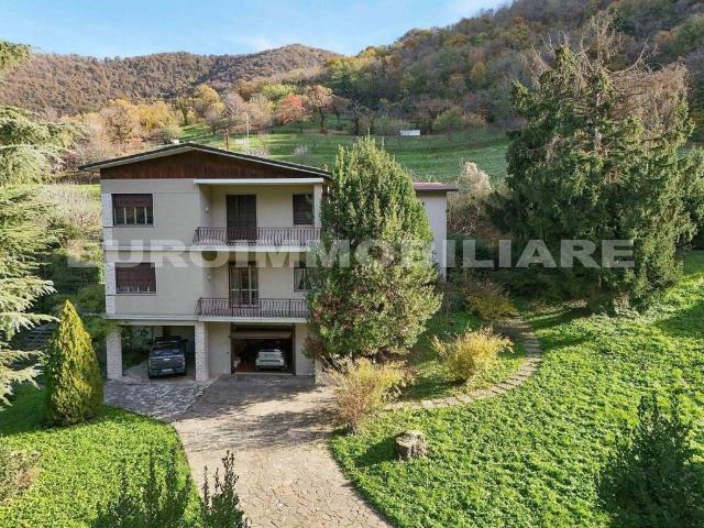Prestigiosa villa di 671 mq in vendita Via Val Bottesa, 29, Brescia, Lombardia