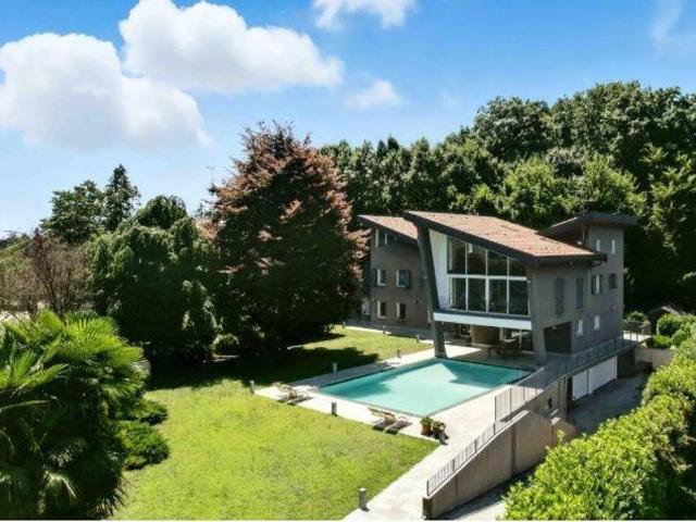 Prestigiosa villa di 700 mq in vendita, Via Valdarno, 3, Cassano Magnago, Varese, Lombardia