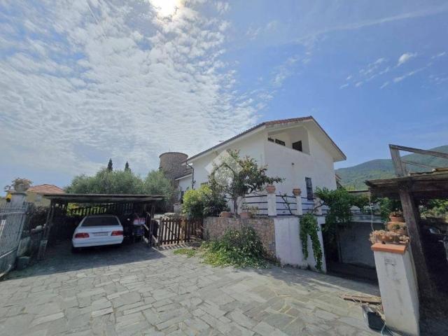 Prestigiosa villa di 750 mq in vendita Via Bra, 11, Albenga, Liguria