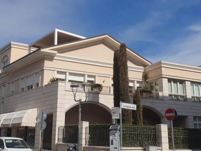 Prestigiosa villa di 800 mq in vendita Via Armando Diaz, Avezzano, Abruzzo