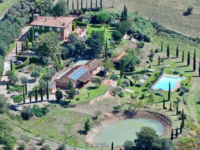 Prestigiosa villa di 800 mq in vendita Pomarance, Toscana