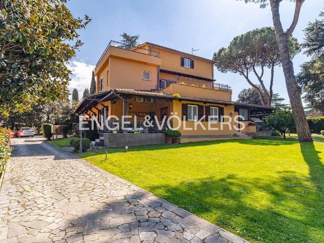 Prestigiosa villa di 850 mq in vendita, Via Prato Lauro, Roma, Lazio