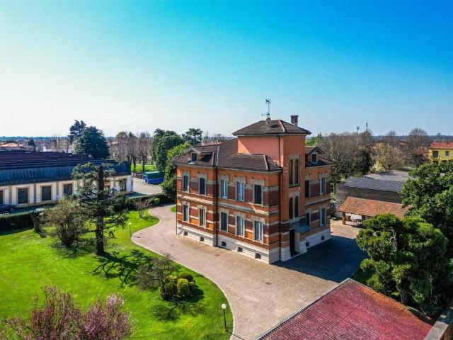 Prestigiosa villa di 850 mq in vendita, Via roma, 16, Cassolnovo, Lombardia