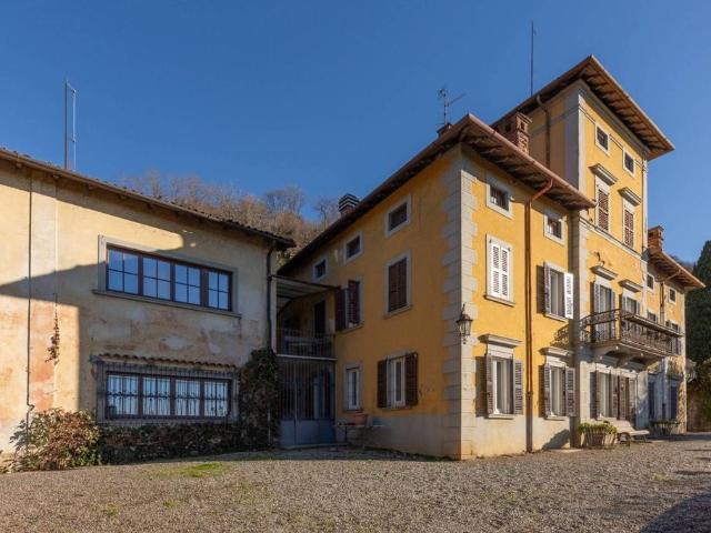 Prestigiosa villa di 858 mq in vendita Via Fontana, Bergamo, Lombardia
