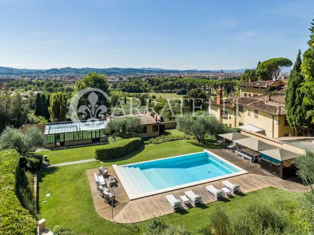 Prestigiosa villa di 880 mq in vendita Firenze, Toscana