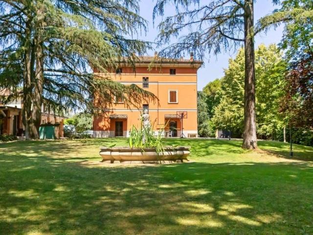 Prestigiosa villa di 909 mq in vendita Via Croara, 3, Bologna, Emilia Romagna