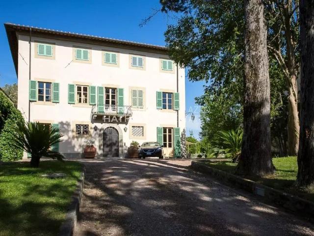 Prestigiosa villa di 1000 mq in vendita Pisa, Italia