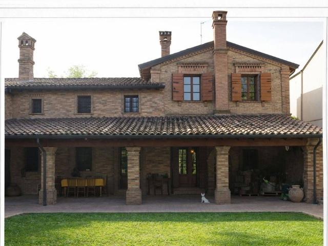 Prestigiosa villa di 1000 mq in vendita, Via 4 Novembre, Sesto ed Uniti, Cremona, Lombardia