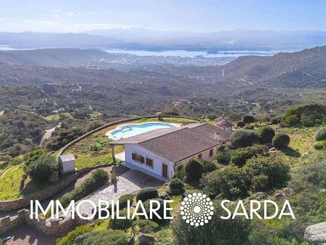 Prestigiosa villa di 100 mq in vendita Olbia, Sardegna