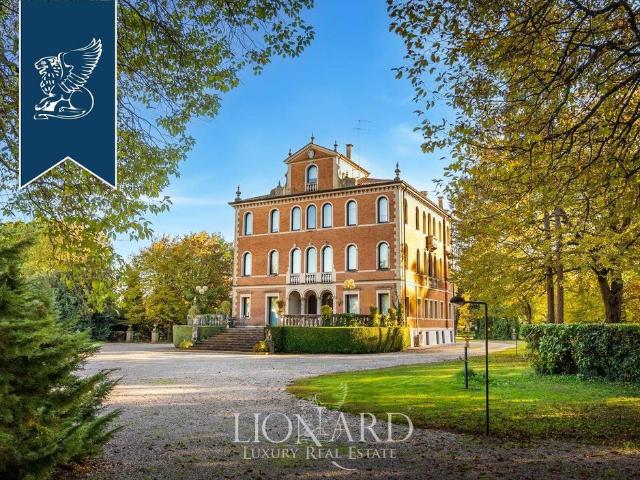 Prestigiosa villa di 1200 mq in vendita, Treviso, Veneto