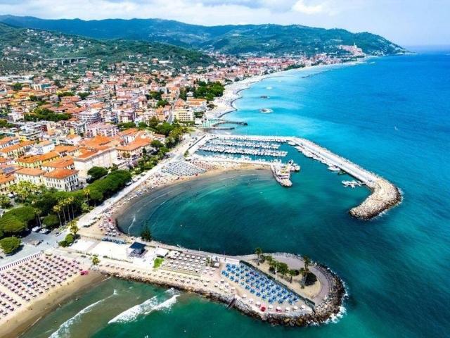 Prestigiosa villa di 125 mq in vendita Via Monade, Diano Marina, Imperia, Liguria