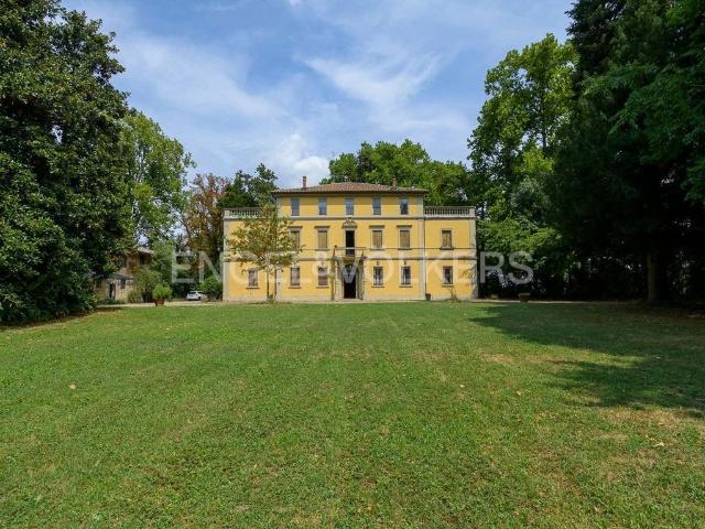 Prestigiosa villa di 1280 mq in vendita, Via Rottazzi, Castello d'Argile, Emilia Romagna