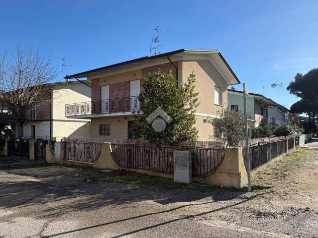 Prestigiosa villa di 141 mq in vendita Viale L.B. Alberti, 2, Cesenatico, Forlì Cesena, Emilia Romagna