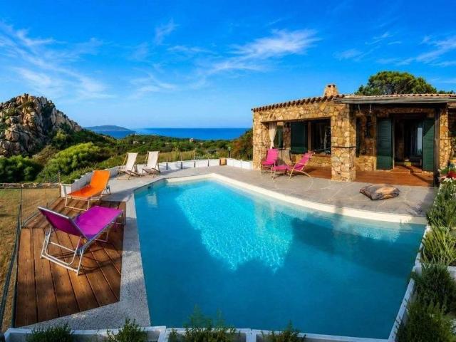 Prestigiosa villa di 150 mq in vendita, Via L. di Zoccaru, Trinità d'Agultu e Vignola, Sassari, Sardegna