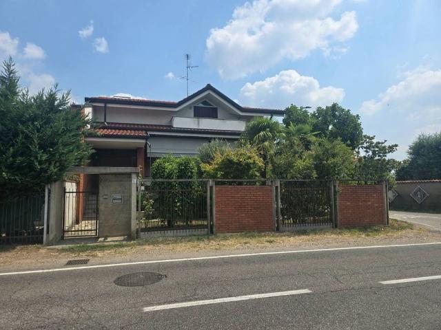 Prestigiosa villa di 150 mq in vendita, Via Risorgimento, 99, Cerro Maggiore, Milano, Lombardia