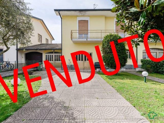 Prestigiosa villa di 153 mq in vendita, Via Carlo Goldoni, 8, San Giuliano Milanese, Lombardia