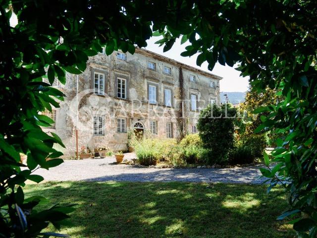 Prestigiosa villa di 1737 mq in vendita Capannori, Toscana