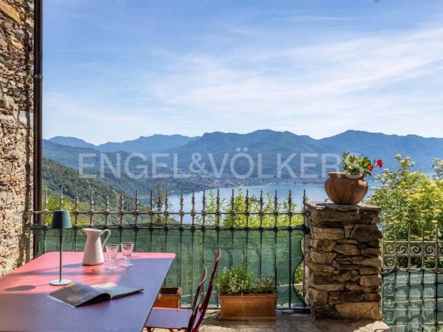 Prestigiosa villa di 174 mq in vendita Via Temistocle Solera, 10, Maccagno, Varese, Lombardia
