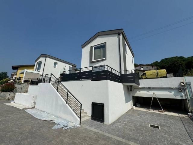 Prestigiosa villa di 178 mq in vendita Creazzo, Italia