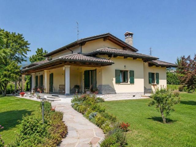 Prestigiosa villa di 181 mq in vendita Via Antonio Canova, Paese, Treviso, Veneto