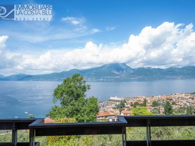 Prestigiosa villa di 200 mq in vendita, Via Antonio Fogazzaro, Torri del Benaco, Veneto